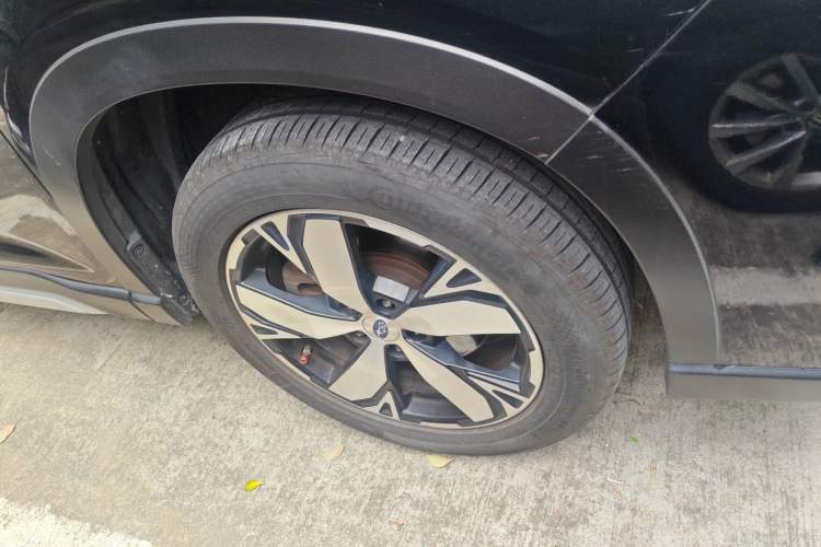 Used Subaru Forester 2019 2.0i e-Boxer Sport Edition EyeSight Right Front Wheel Hub