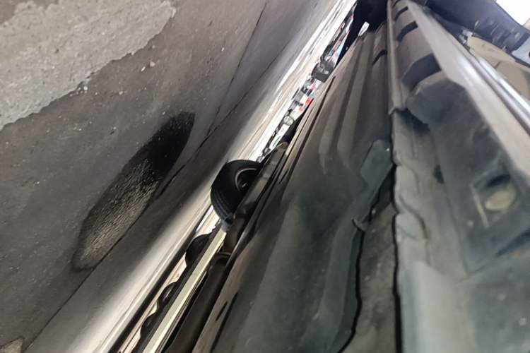 Used Subaru Forester 2019 2.0i Luxury Edition EyeSight Right Side Sill
