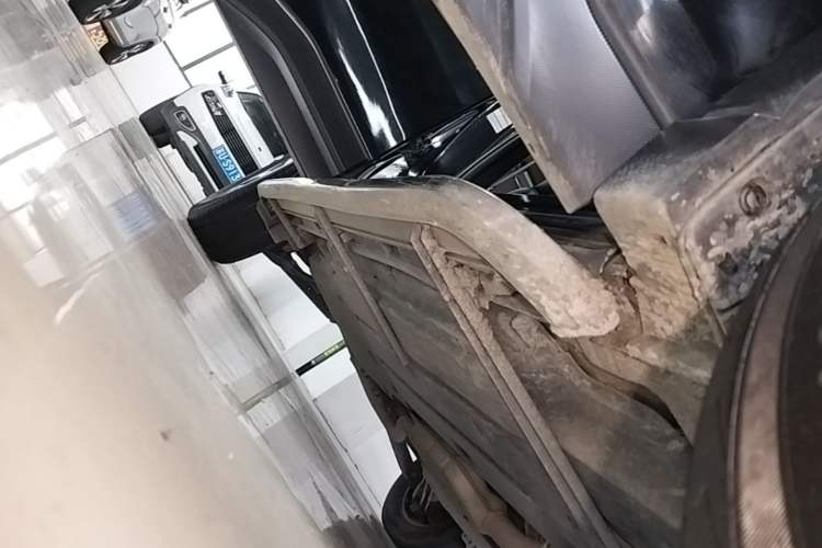 Used Subaru Forester 2019 2.0i Luxury Edition EyeSight Right Side Sill