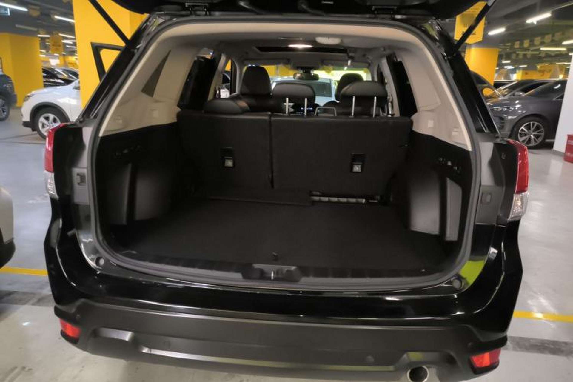 Used Subaru Forester 2019 2.0i Luxury Edition Trunk