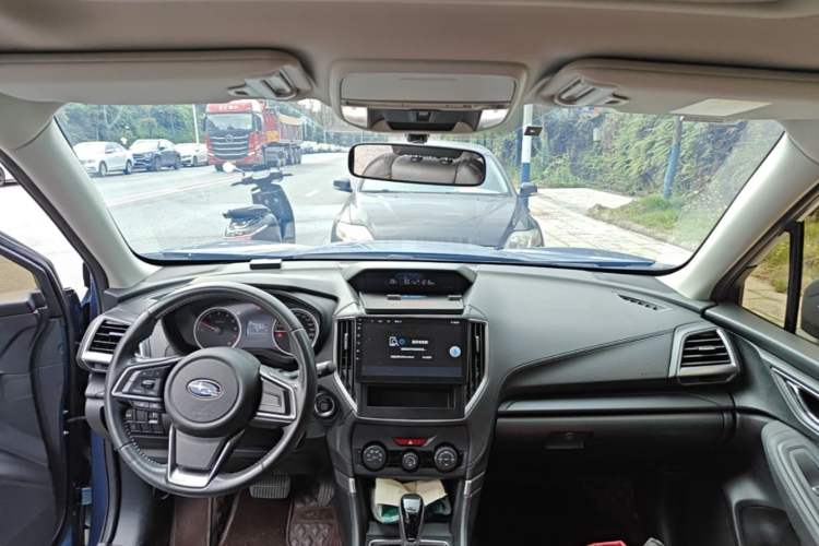 Used Subaru Forester 2019 2.0i Luxury Edition Center Console