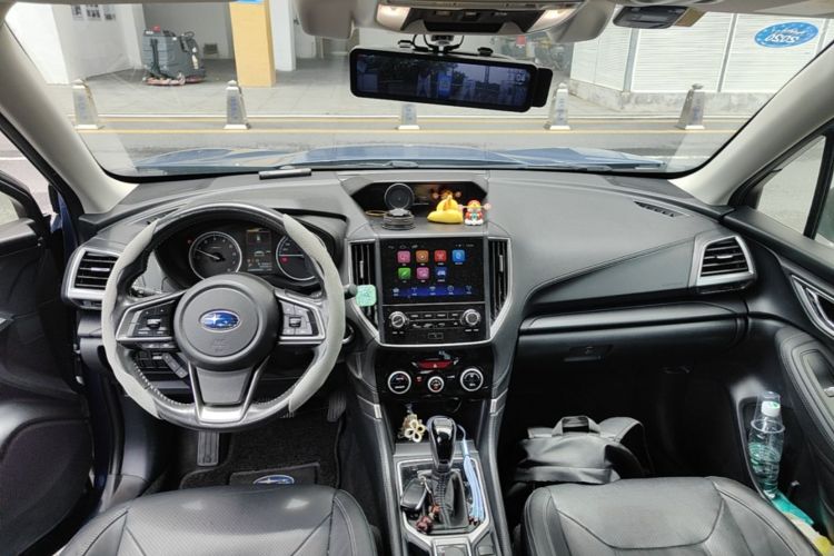 Used Subaru Forester 2019 2.0i Luxury Edition EyeSight Center Console