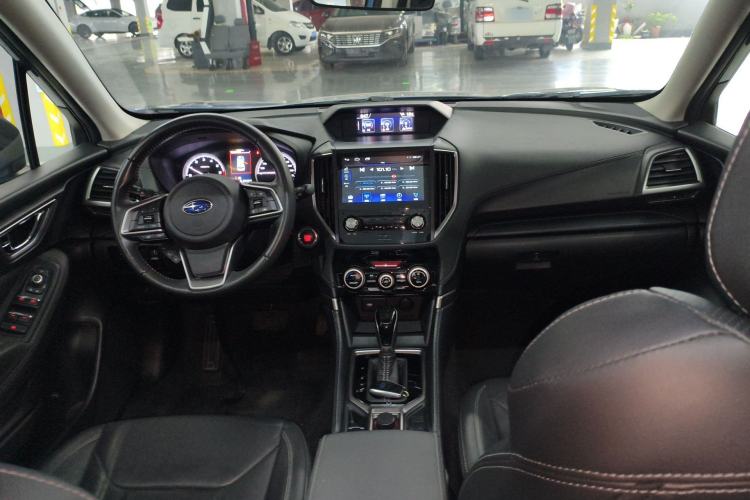 Used Subaru Forester 2019 2.0i Luxury Edition EyeSight Center Console