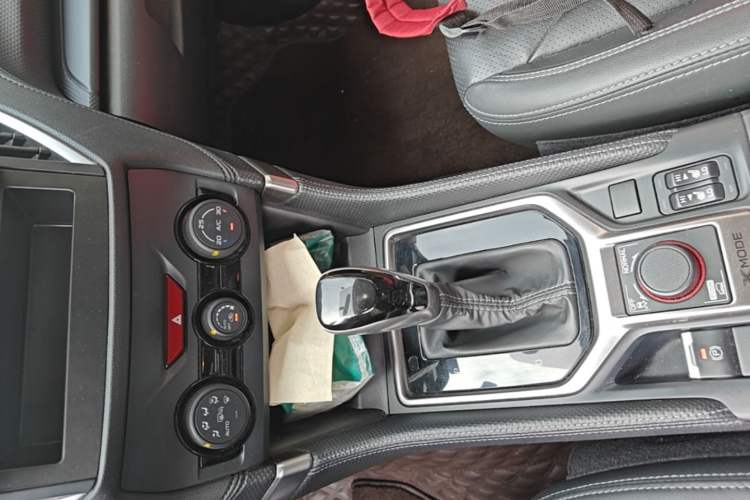 Used Subaru Forester 2019 2.0i Luxury Edition Gear Lever
