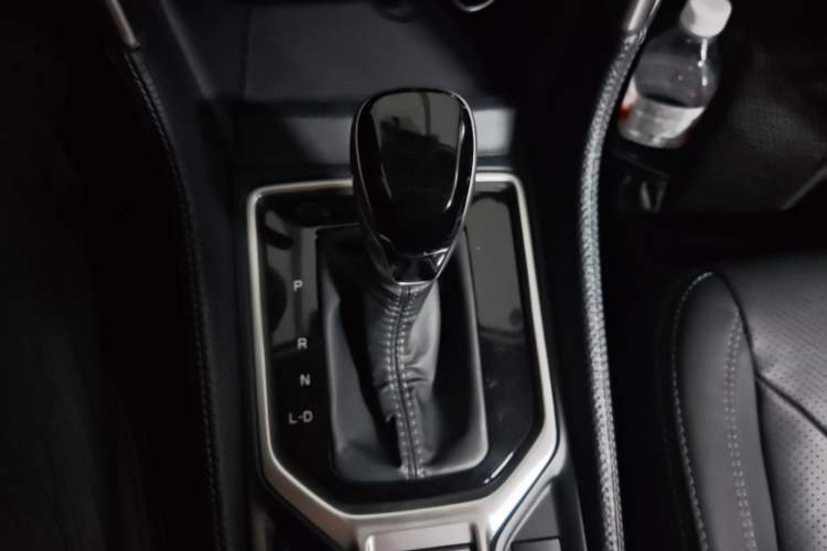 Used Subaru Forester 2019 2.0i Luxury Edition EyeSight Gear Lever