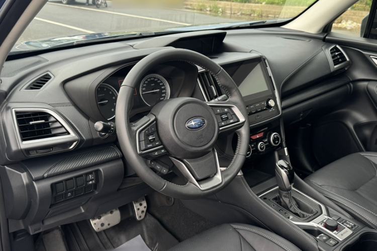 Used Subaru Forester 2019 2.0i Luxury Edition EyeSight Interior 1