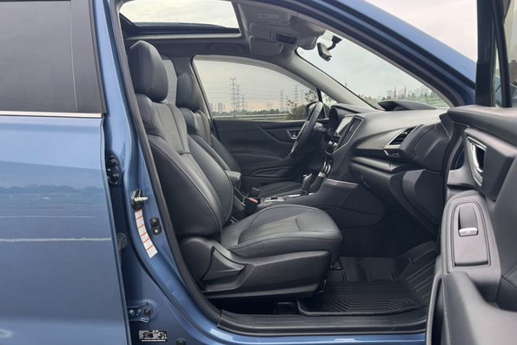 Used Subaru Forester 2019 2.0i Luxury Edition EyeSight Interior 11