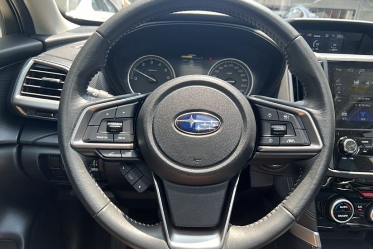Used Subaru Forester 2019 2.0i Luxury Edition EyeSight Interior 2