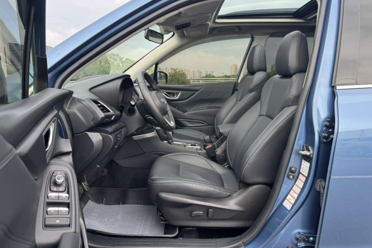 Used Subaru Forester 2019 2.0i Luxury Edition EyeSight Interior 6