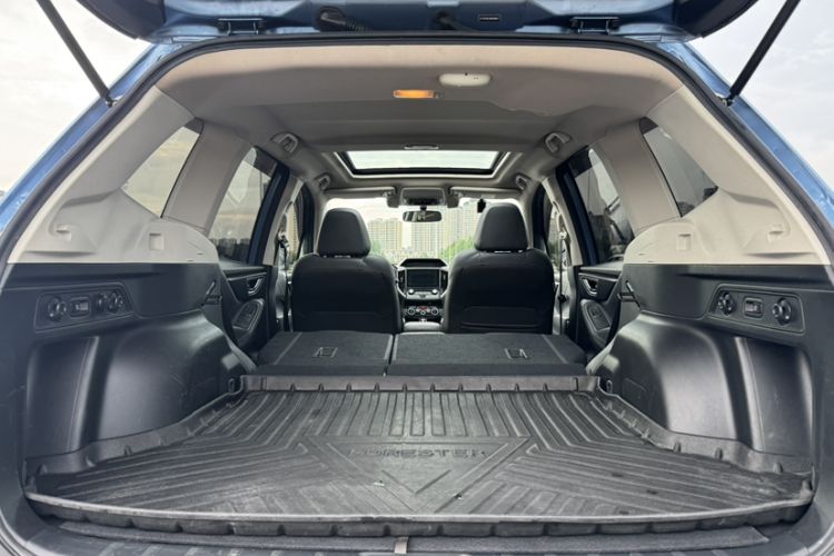 Used Subaru Forester 2019 2.0i Luxury Edition EyeSight Interior 8