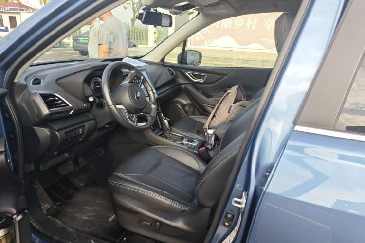 Used Subaru Forester 2019 2.0i Luxury Edition EyeSight Left Front Seat