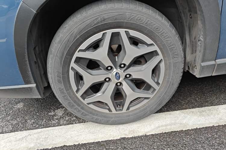 Used Subaru Forester 2019 2.0i Luxury Edition Left Front Wheel Hub