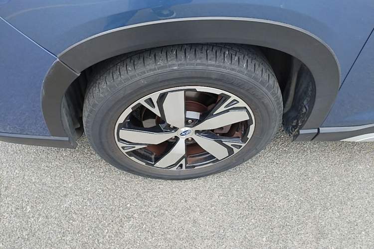 Used Subaru Forester 2019 2.0i e-Boxer Sport Edition EyeSight Left Front Wheel Hub