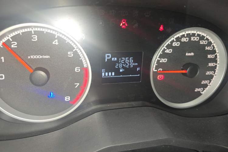 Used Subaru Forester 2019 2.0i Luxury Edition Odometer Close Up