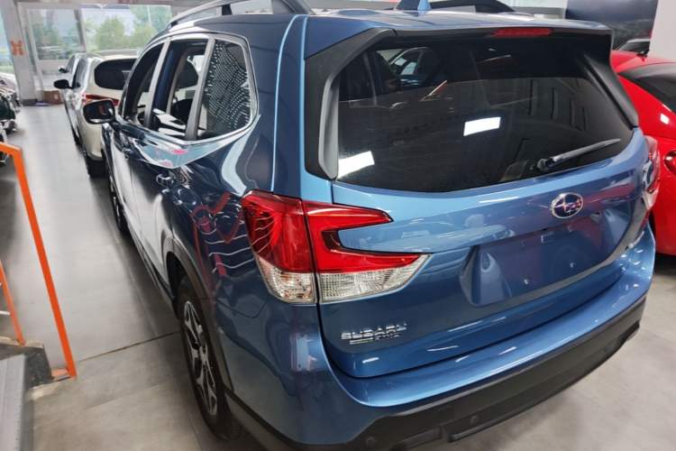 Used Subaru Forester 2019 2.0i Luxury Edition EyeSight Rear Left 45 Deg