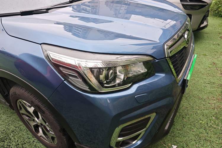 Used Subaru Forester 2019 2.0i Luxury Edition EyeSight Right Front Headlight