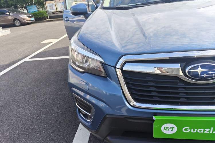 Used Subaru Forester 2019 2.0i Luxury Edition EyeSight Right Front Headlight
