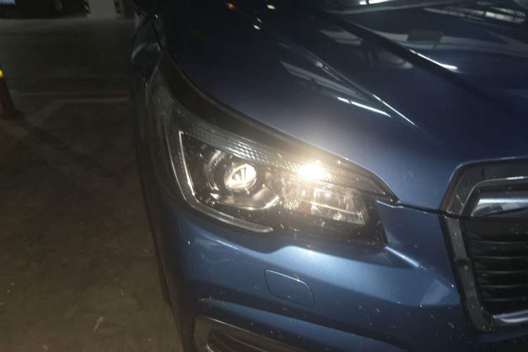 Used Subaru Forester 2019 2.0i Luxury Edition Right Front Headlight