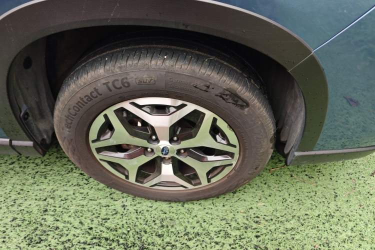 Used Subaru Forester 2019 2.0i Luxury Edition EyeSight Right Front Wheel Hub