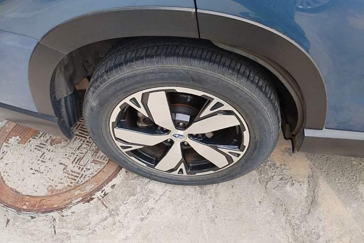 Used Subaru Forester 2019 2.0i e-Boxer Sport Edition EyeSight Right Rear Wheel Hub