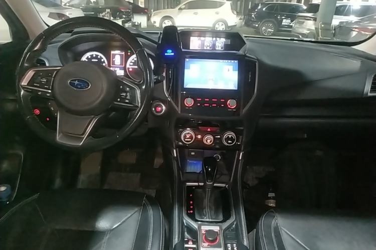 Used Subaru Forester 2019 2.0i Luxury Edition EyeSight Center Console
