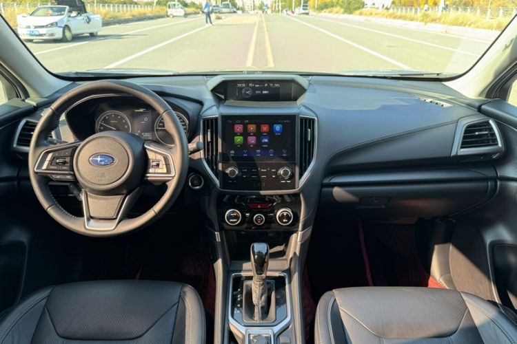 Used Subaru Forester 2019 2.0i Luxury Edition EyeSight Interior 2