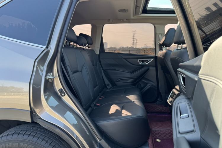 Used Subaru Forester 2019 2.0i Luxury Edition EyeSight Interior 6