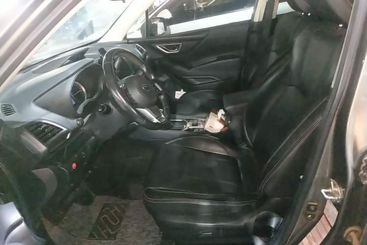 Used Subaru Forester 2019 2.0i Luxury Edition EyeSight Left Front Seat