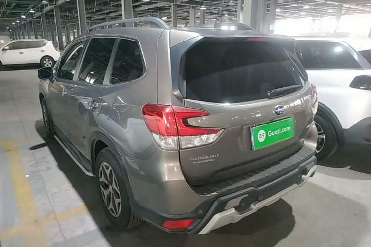 Used Subaru Forester 2019 2.0i Luxury Edition EyeSight Rear Left 45 Deg