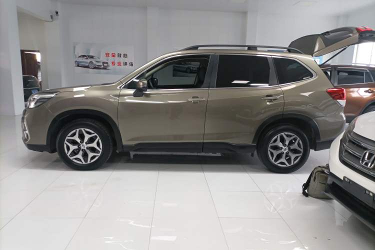 Used Subaru Forester 2019 2.0i Luxury Edition EyeSight Exterior 3