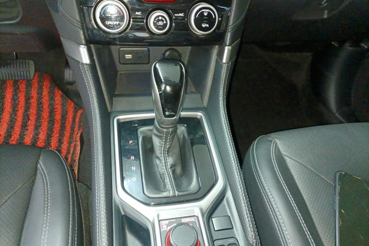 Used Subaru Forester 2019 2.0i Luxury Edition EyeSight Gear Lever
