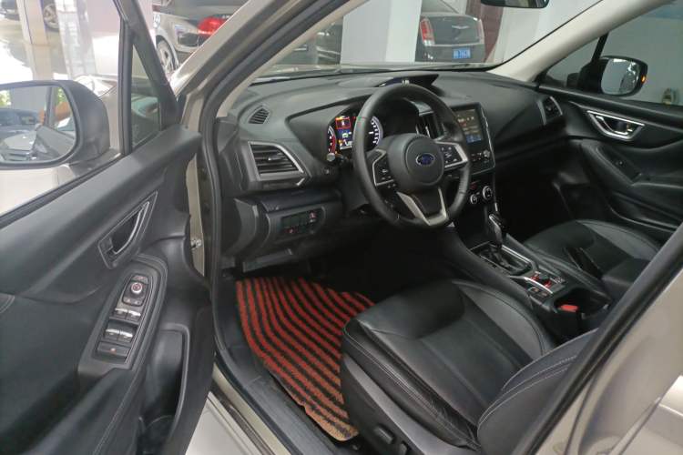 Used Subaru Forester 2019 2.0i Luxury Edition EyeSight Interior 3