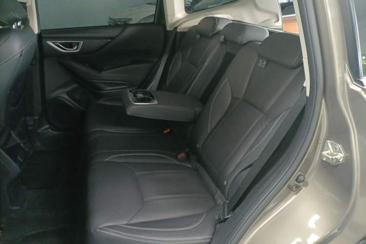 Used Subaru Forester 2019 2.0i Luxury Edition EyeSight Interior 4