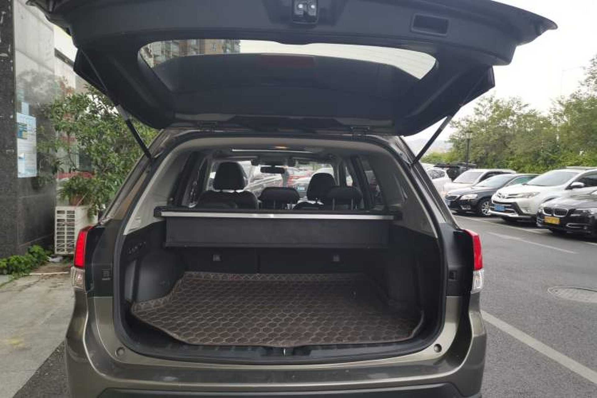 Used Subaru Forester 2019 2.0i Luxury Edition EyeSight Trunk