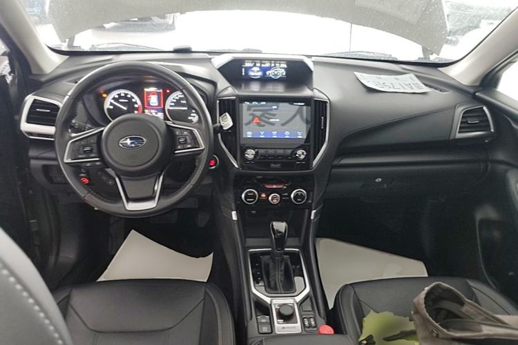 Used Subaru Forester 2019 2.0i Luxury Edition EyeSight Center Console