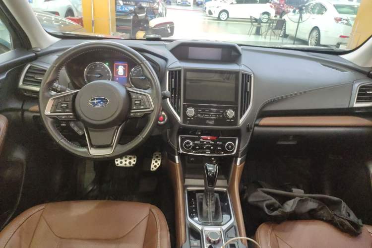 Used Subaru Forester 2019 2.0i e-Boxer Sport Edition EyeSight Center Console