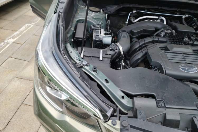 Used Subaru Forester 2019 2.0i Luxury Edition EyeSight Engine Bay Right