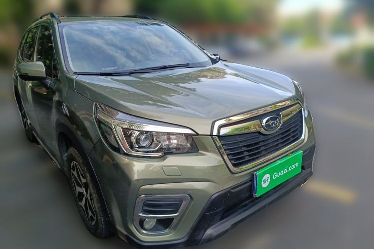 Used Subaru Forester 2019 2.0i Luxury Edition EyeSight Front Right 45 Deg