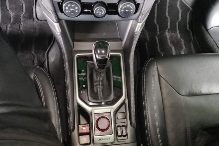 Used Subaru Forester 2019 2.0i Luxury Edition Gear Lever