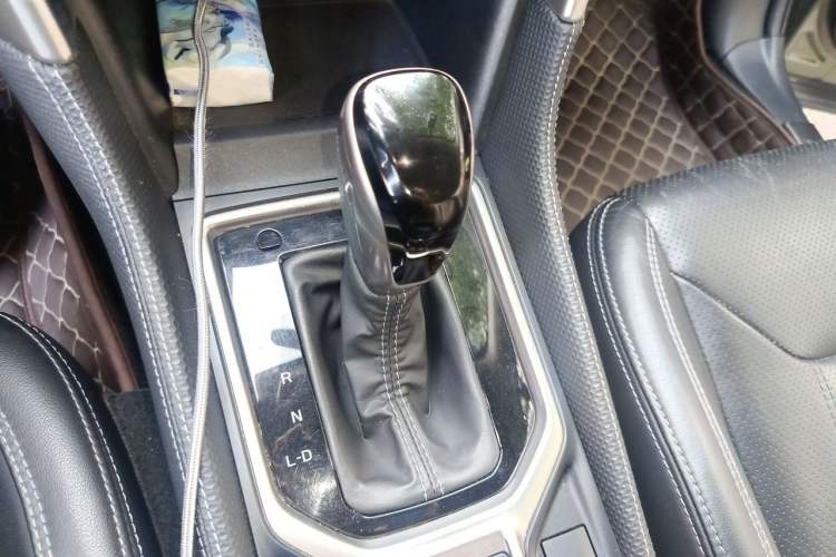 Used Subaru Forester 2019 2.0i Luxury Edition EyeSight Gear Lever