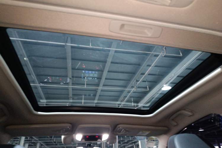 Used Subaru Forester 2019 2.0i Luxury Edition EyeSight Headliner