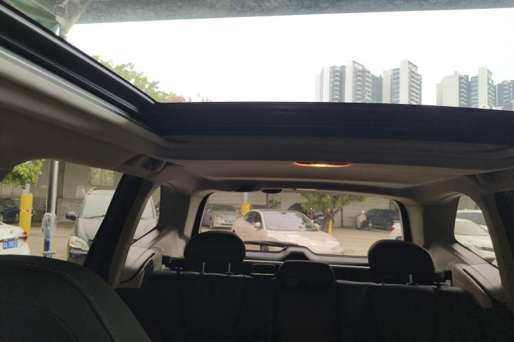 Used Subaru Forester 2019 2.0i Luxury Edition Headliner
