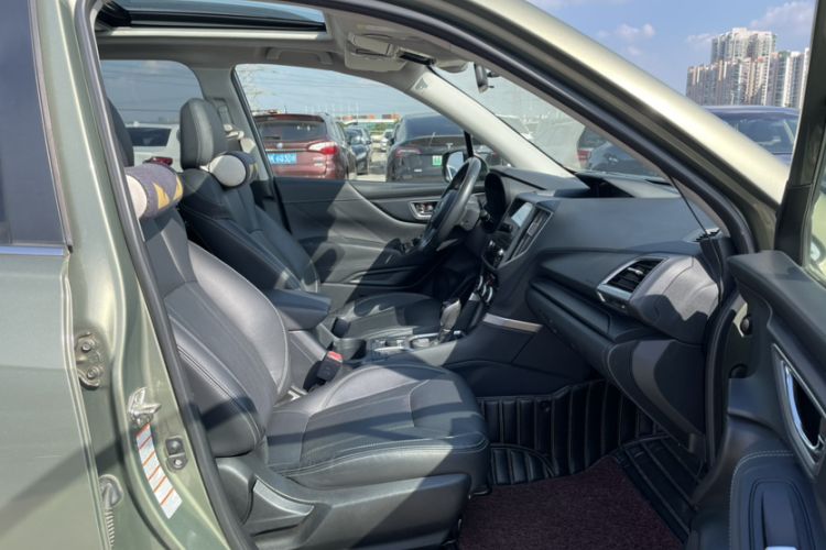 Used Subaru Forester 2019 2.0i Luxury Edition EyeSight Interior 10