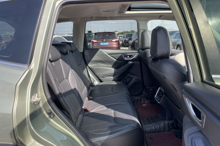 Used Subaru Forester 2019 2.0i Luxury Edition EyeSight Interior 11