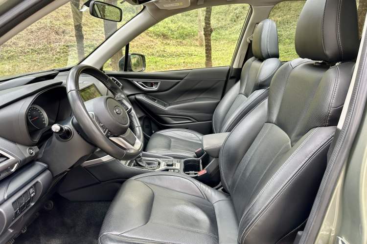 Used Subaru Forester 2019 2.0i Luxury Edition Interior 2