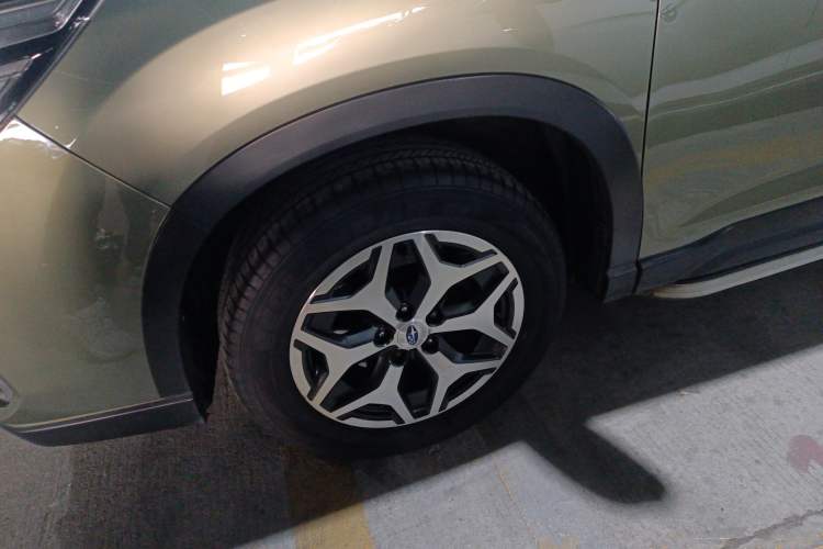 Used Subaru Forester 2019 2.0i Luxury Edition EyeSight Left Front Wheel Hub