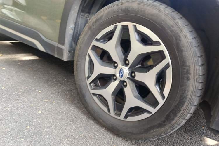 Used Subaru Forester 2019 2.0i Luxury Edition EyeSight Right Front Wheel Hub