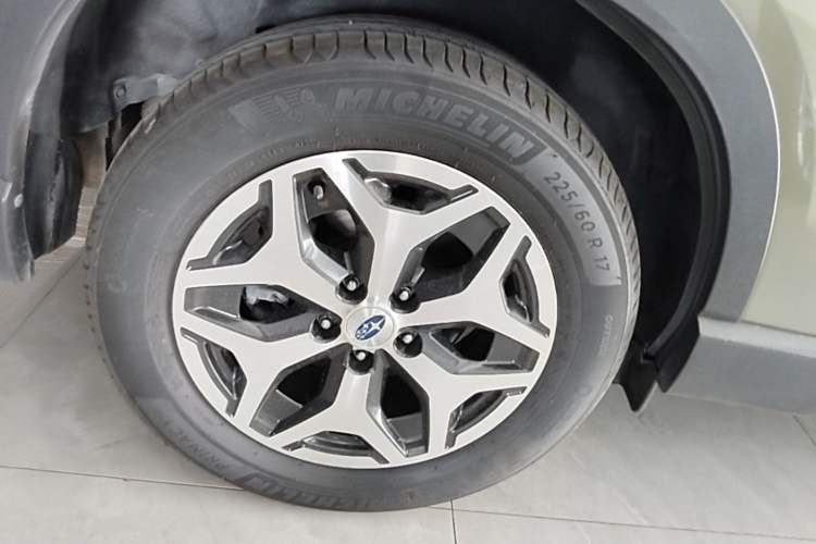 Used Subaru Forester 2019 2.0i Luxury Edition EyeSight Right Rear Wheel Hub