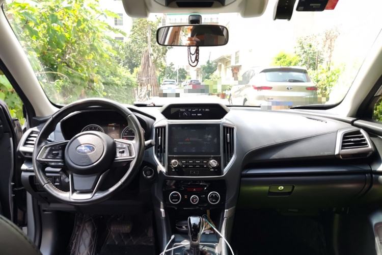Used Subaru Forester 2019 2.0i Luxury Edition EyeSight Center Console