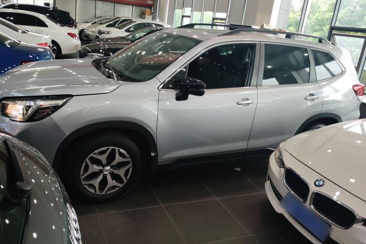 Used Subaru Forester 2019 2.0i Luxury Edition EyeSight Exterior 3